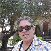 Profesor de Inglés y Francés que imparte conocimientos adecuados a cada edad